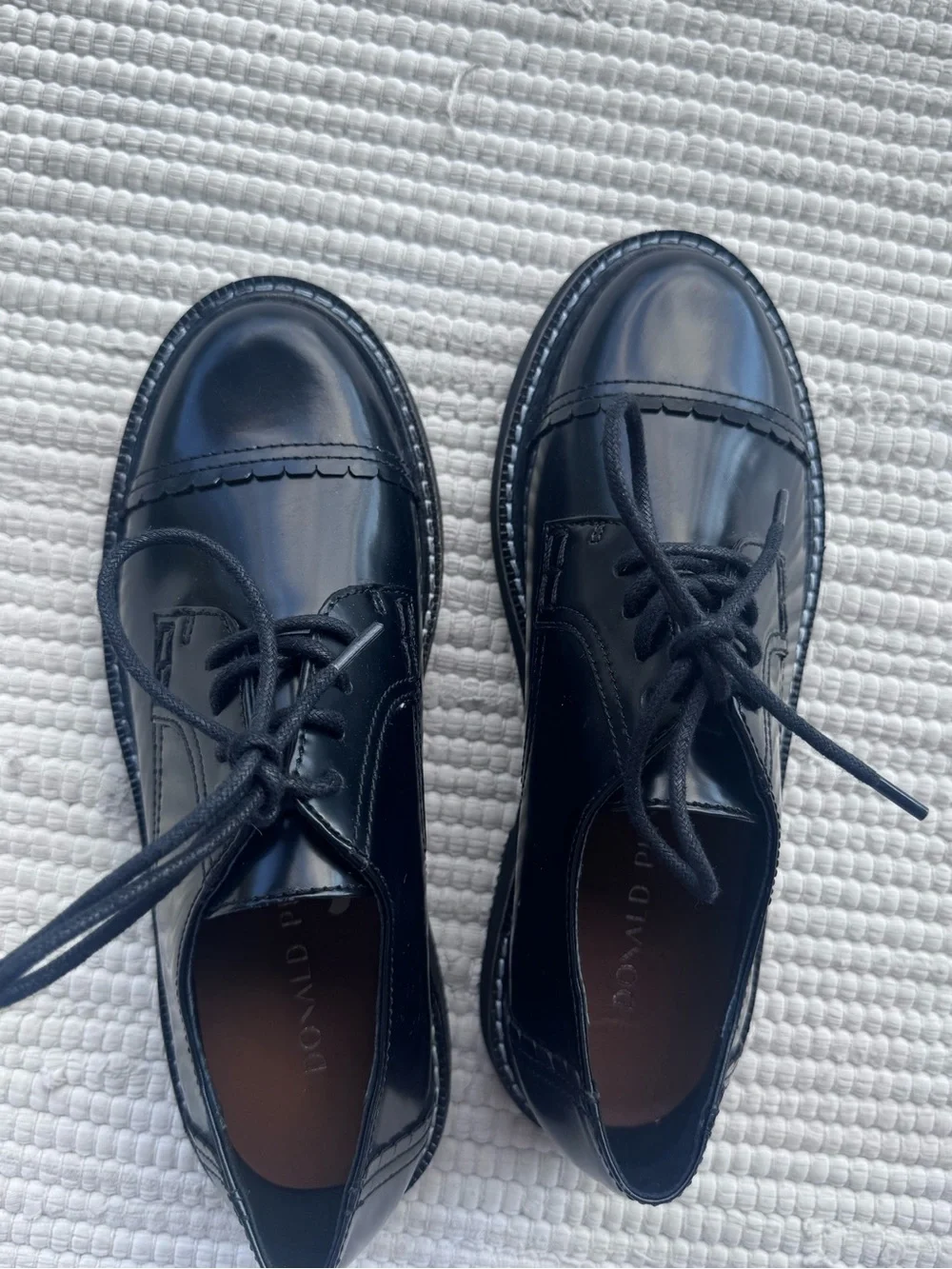 Retail: $198 Donald Pliner Leonardo Black Leather Cap Toe Derby Shoes 6M New